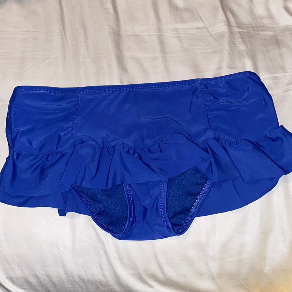 Skirt bikini bottom